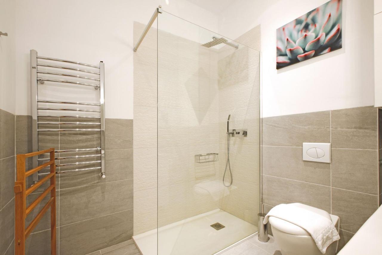 Reina Sofia Boutique I Apartman Madrid Kültér fotó